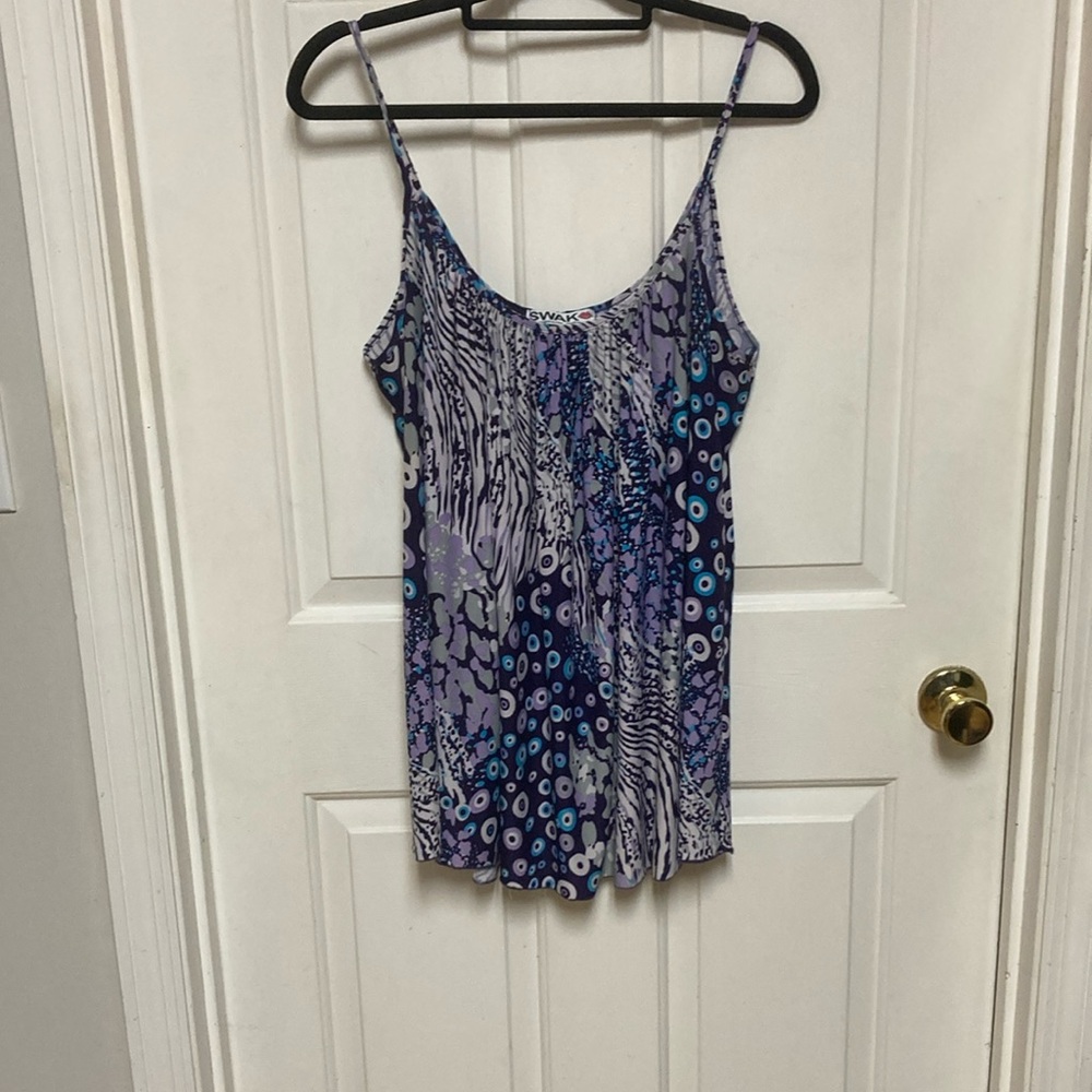 3/$20…bundle and save …
Cute 2x tank